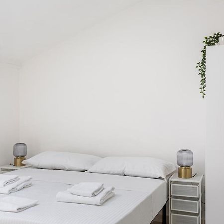 Studio Apt - Duomo 6 Lägenhet Milano Exteriör bild